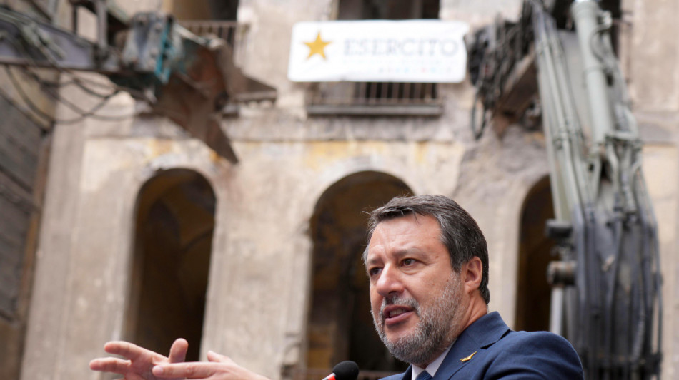 Salvini, '1.300 cantieri sulla rete ferroviaria, invito alla pazienza'
