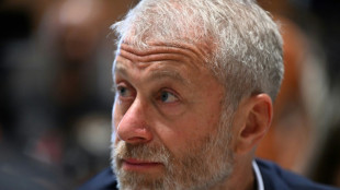 El gobierno brit&aacute;nico amenaza con acciones legales contra Abramovich por el dinero de la venta del Chelsea