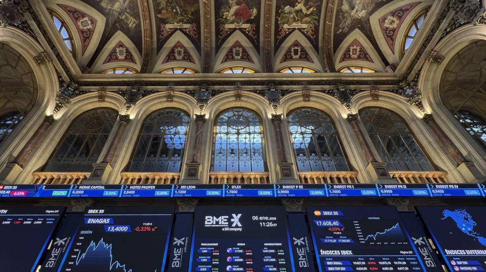 Borsa: l'Europa gira in calo, tensione sui titoli di Stato