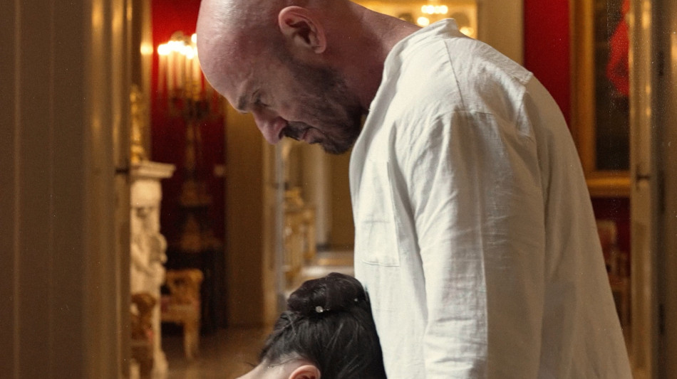 Raiz con la sua 'Rosa' danza nell'arte a Capodimonte