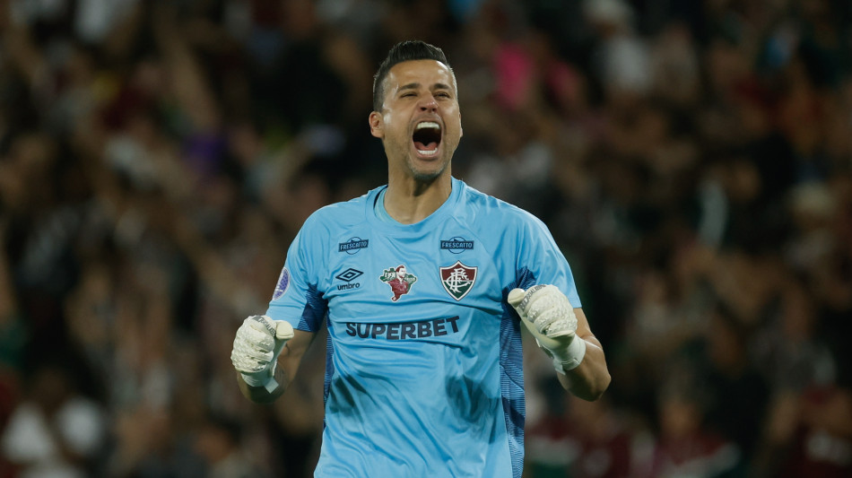 Calcio: Record presenze per brasiliano Fabio, superato Shilton