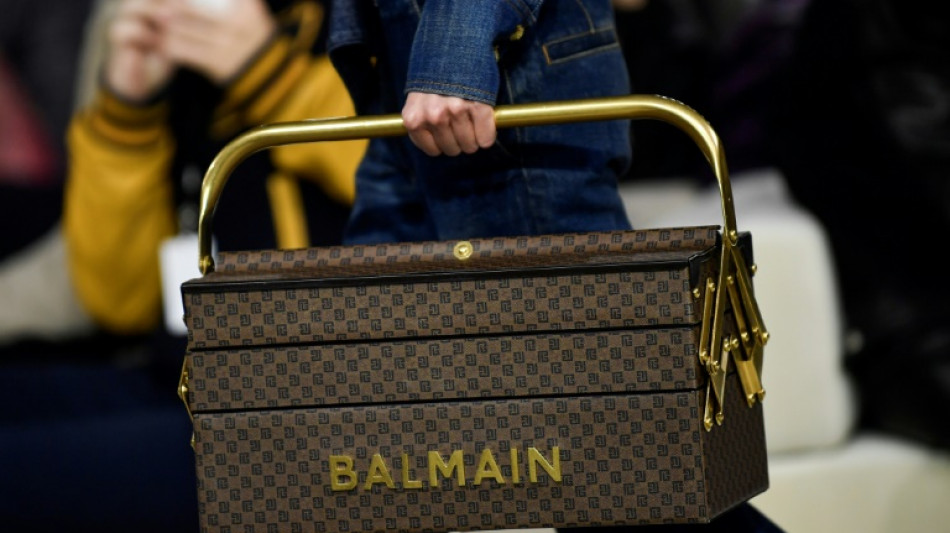 Penas de c&aacute;rcel por el robo de piezas de la marca Balmain en la Semana de la Moda de Par&iacute;s