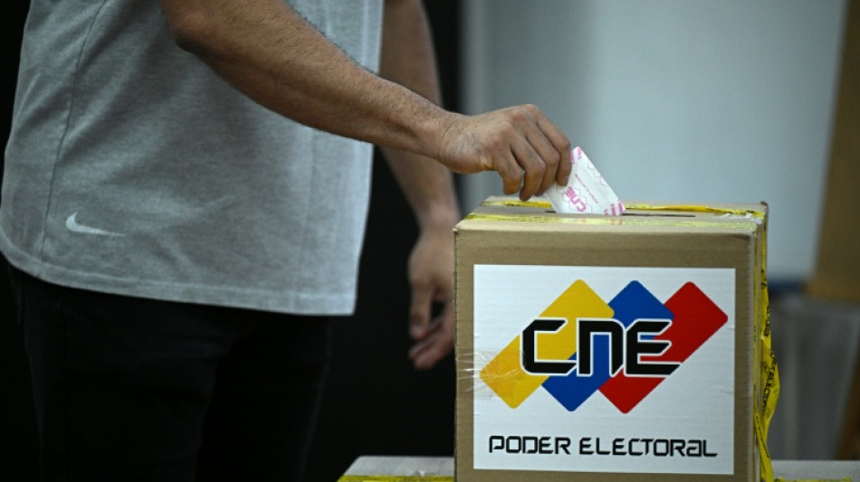 Poca afluencia en elecciones de Venezuela tras boicot opositor
