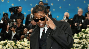 Rihanna revela su tercer embarazo la noche de la gala del MET