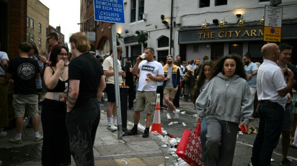 Oasis inicia em Cardiff turnê de reunião por quatro continentes