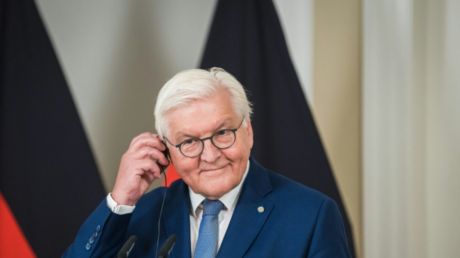 Bundespr&auml;sident Steinmeier unterst&uuml;tzt DFB-Frauen vor Ort