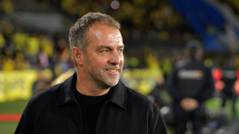 Atl&eacute;tico de Madrid 'tem a melhor defesa' e atacantes 'incr&iacute;veis', diz Flick