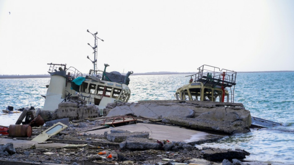 Israel ataca objetivos rebeldes en el puerto yemenita de Hodeida