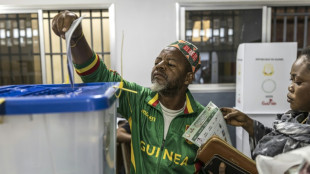 Guin&eacute;e: &eacute;lection pr&eacute;sidentielle calme, le chef de la junte grand favori