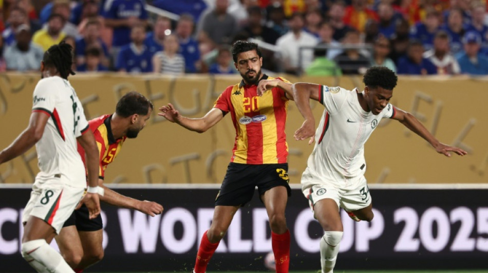 Chelsea through to Club World Cup knockouts, Benfica beat Bayern