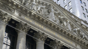 Wall Street termina dispar como abri&oacute; ante el alza del petr&oacute;leo