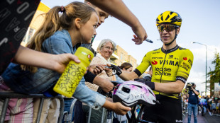 Vuelta: Impresa Vingegaard, cade, si rialza e vince la 2/a tappa