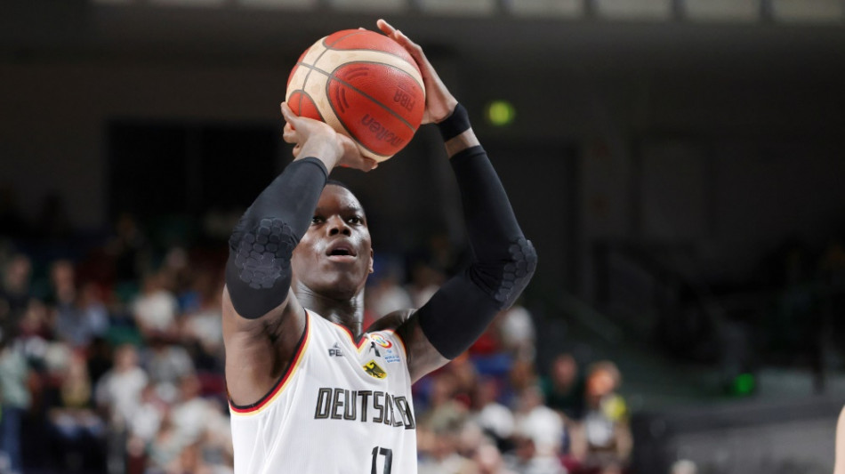 Mit R&uuml;ckkehrer Schr&ouml;der: Basketballer schlagen Schweden