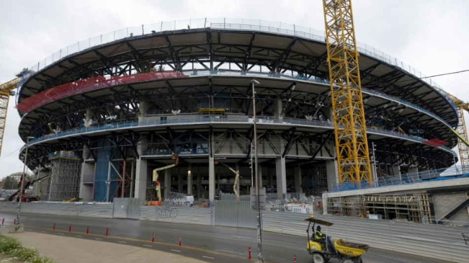 Barcelona to show off unfinished Camp Nou with public training session