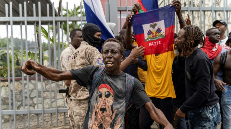 La polic&iacute;a de Hait&iacute; anuncia haber recuperado la principal terminal petrolera