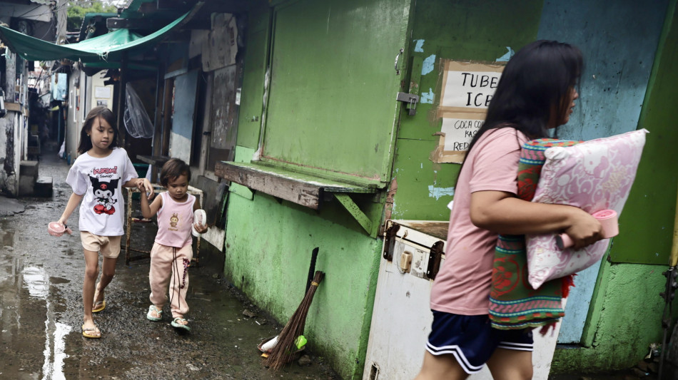 Maltempo colpisce le Filippine, 400.000 evacuati