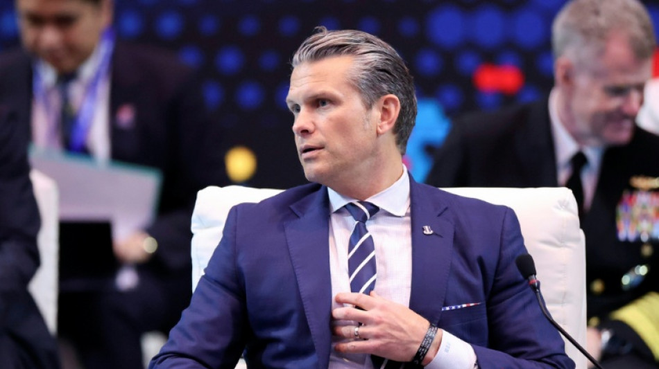 EEUU busca relanzar contacto militar con China tras reunión Trump-Xi