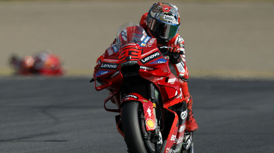 MotoGp: Marquez in lacrime festeggia nono titolo mondiale