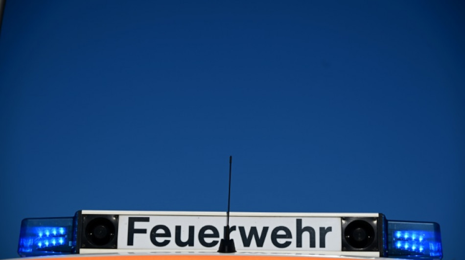 F&uuml;nf Verletzte: Auto f&auml;hrt auf Parkdeck in Essen in Familie