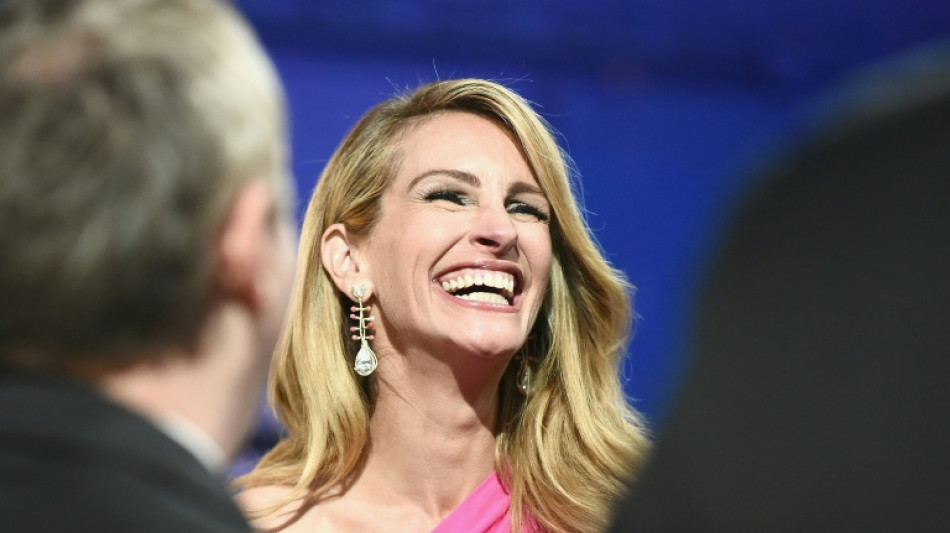 Julia Roberts estreia no tapete vermelho do Festival de Veneza