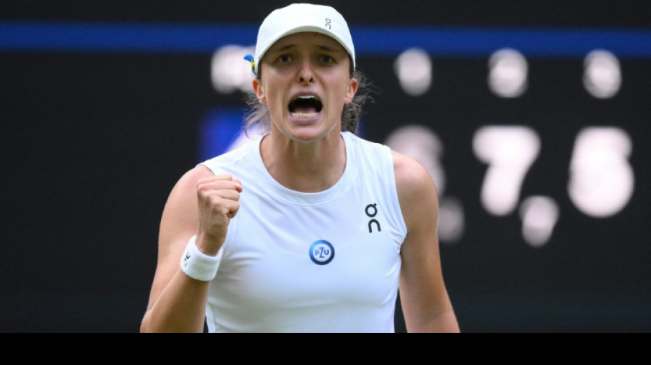 Swiatek salva dois match points e vai &agrave;s quartas de Wimbledon pela primeira vez