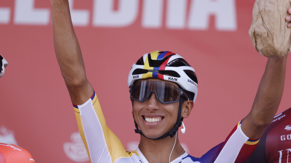 Vuelta: a Bernal la 16/a tappa, Vingegaard sempre leader