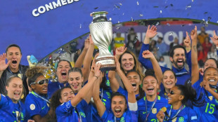 Menos minutos em campo, mas a mesma magia: Marta ainda &eacute; a 'Rainha'