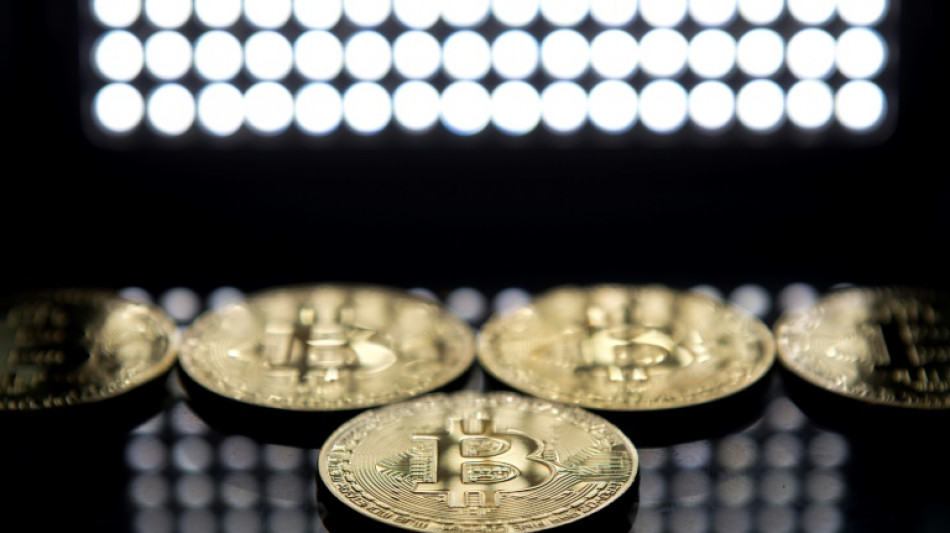 Anlagebetr&uuml;ger erbeuten mehr als hunderttausend Euro von Mann in Bayern