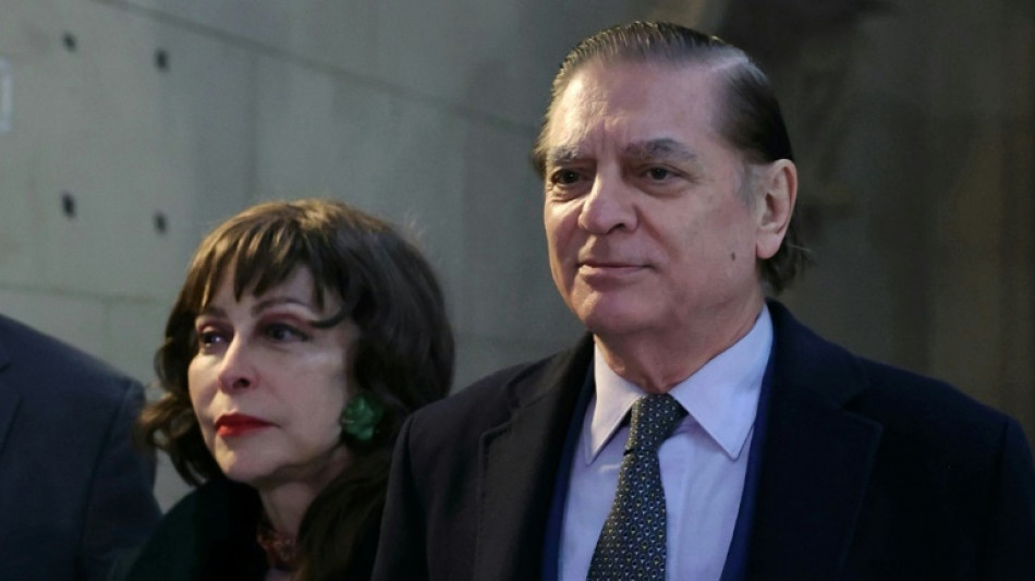 Le prince Paul de Roumanie, vis&eacute; par un mandat d'arr&ecirc;t, remis en libert&eacute; &agrave; Paris