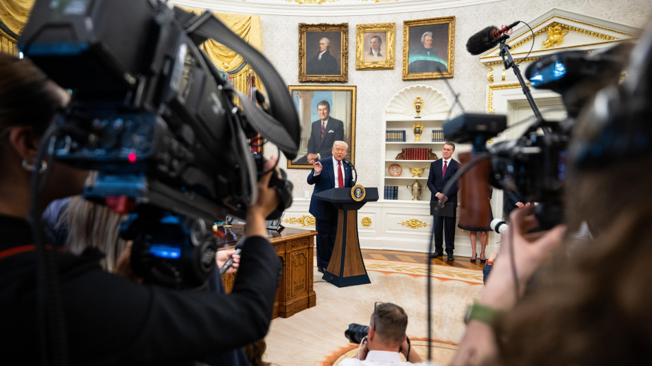 Trump annuncia un accordo sul commercio col Regno Unito