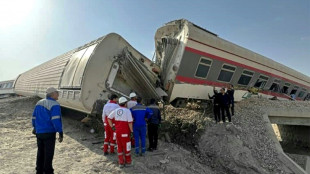 Au moins 17 morts dans le d&eacute;raillement d'un train en Iran 