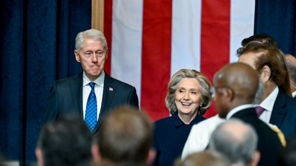 Comit&ecirc; do Congresso dos EUA intima Bill e Hillary Clinton a depor sobre caso Epstein