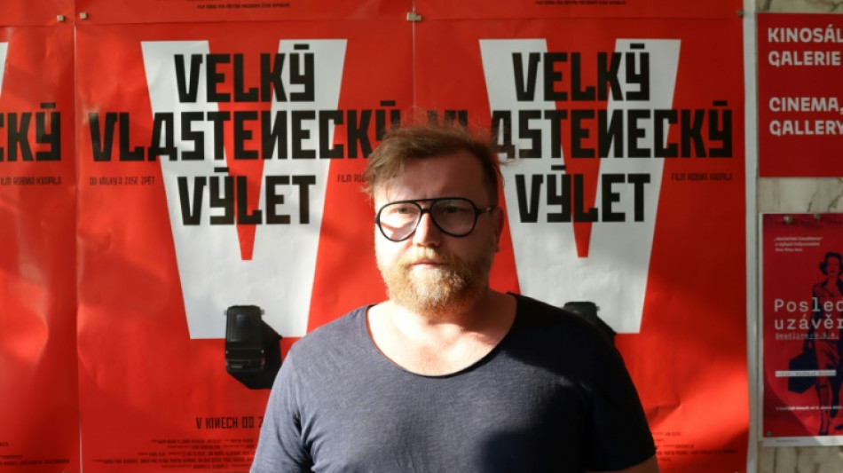 Cineasta tcheco leva adeptos de teorias da conspiração ao centro da guerra na Ucrânia