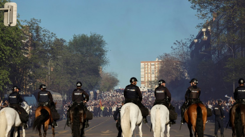 Seguran&ccedil;a refor&ccedil;ada em Paris e Madri ap&oacute;s amea&ccedil;as jihadistas
