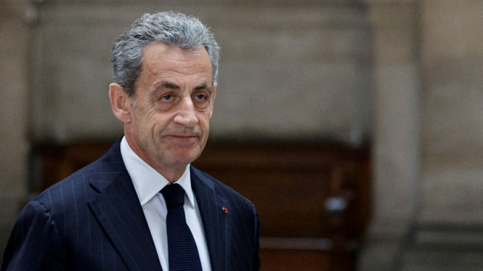 Ex-presidente franc&ecirc;s Sarkozy ter&aacute; que usar tornozeleira eletr&ocirc;nica ap&oacute;s condena&ccedil;&atilde;o por corrup&ccedil;&atilde;o