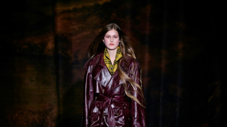 Burberry registra p&eacute;rdidas anuales y anuncia un plan que amenaza 1.700 empleos