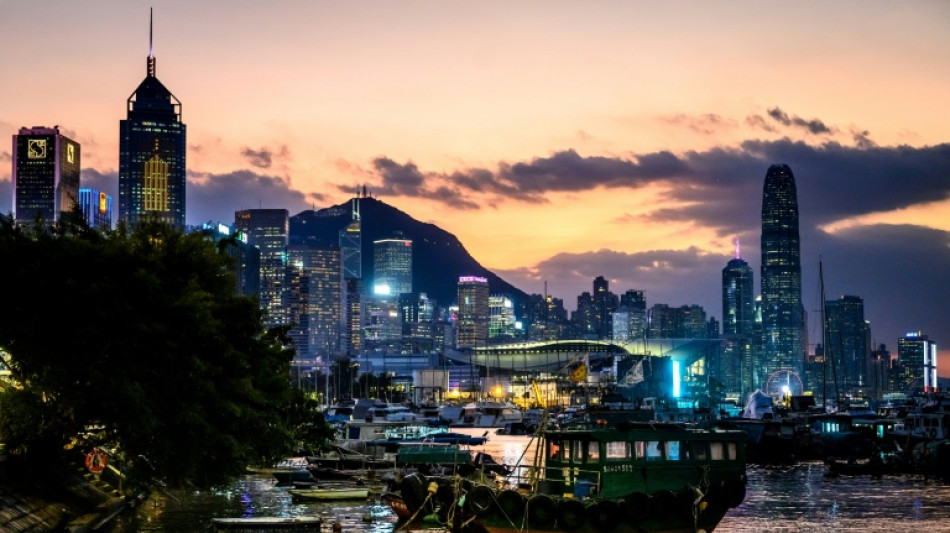 Stock markets mixed, yen firms as Japan PM vows to stay