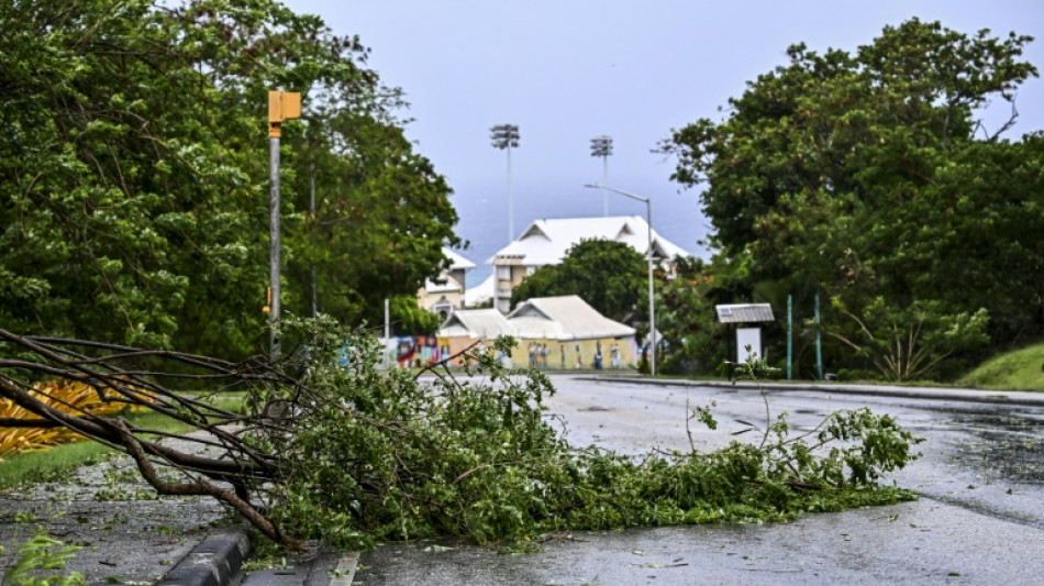 L'ouragan B&eacute;ryl et ses vents "d&eacute;vastateurs" touchent le sud des Antilles