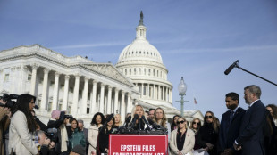 Les députés américains votent la publication des documents de l'affaire Epstein après une volte-face de Trump