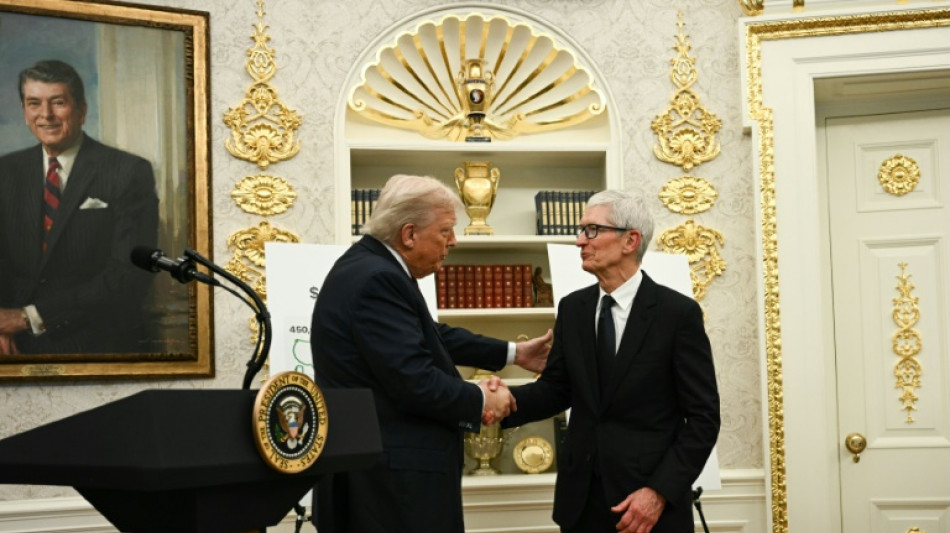 Apple promete una inversi&oacute;n adicional de 100.000 millones en EEUU