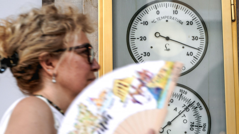 ++ Caldo, mercoled&igrave; previsti 7 bollini rossi e 9 arancioni ++