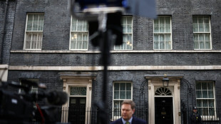 El primer ministro brit&aacute;nico descarta dimitir pese al esc&aacute;ndalo derivado del caso Epstein