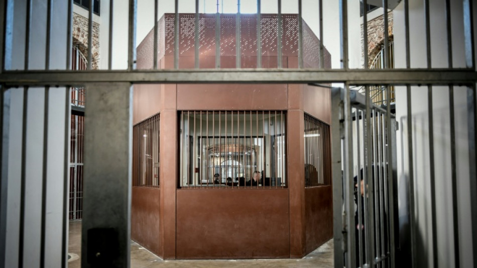 Sarkozy protégé en prison "eu égard aux menaces qui pèsent sur lui", explique Nuñez