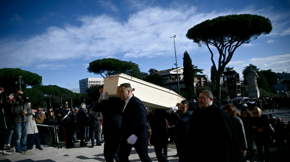 L'Italie, &eacute;mue aux larmes, rend hommage &agrave; ses enfants morts &agrave; Crans Montana