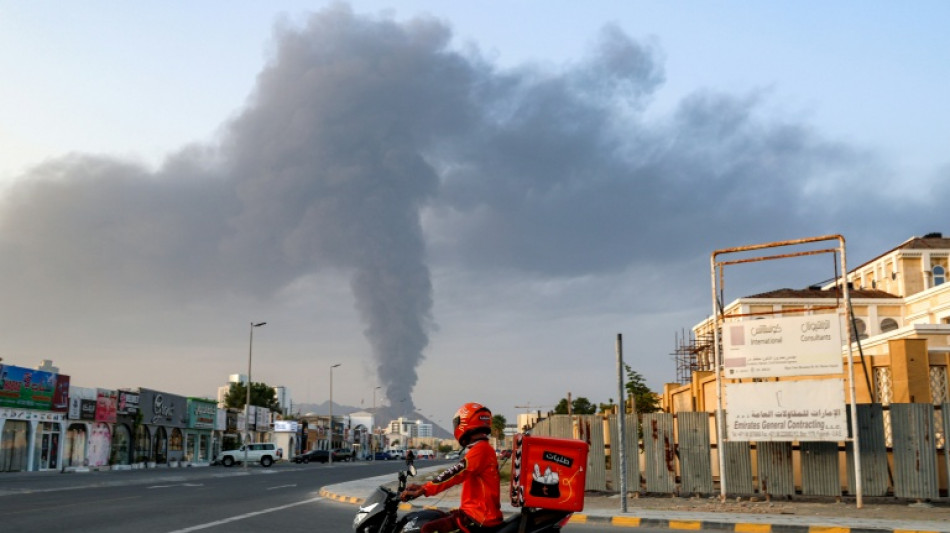 Sob proj&eacute;teis, entregadores de comida enfrentam alto risco no Golfo