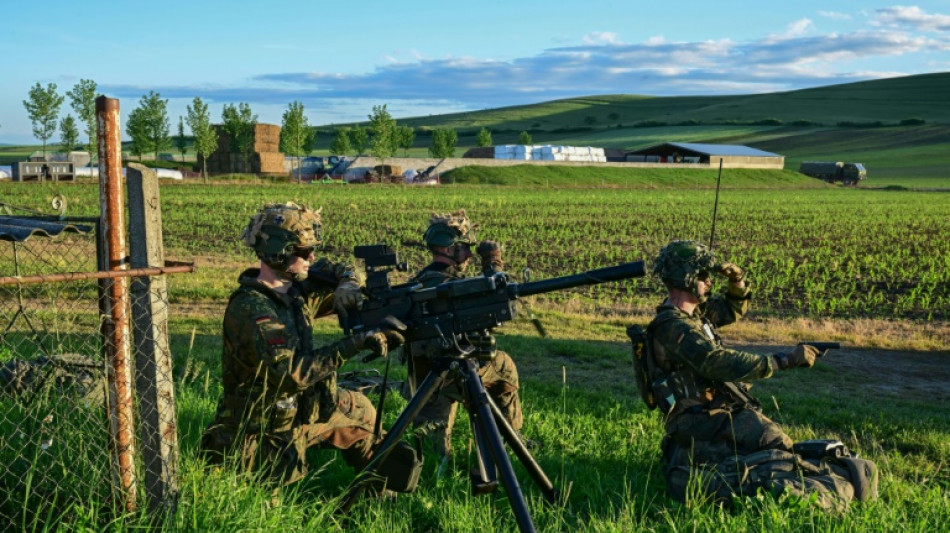 CDU-Politiker Wadephul offen f&uuml;r Wehrpflicht - Klingbeil dagegen