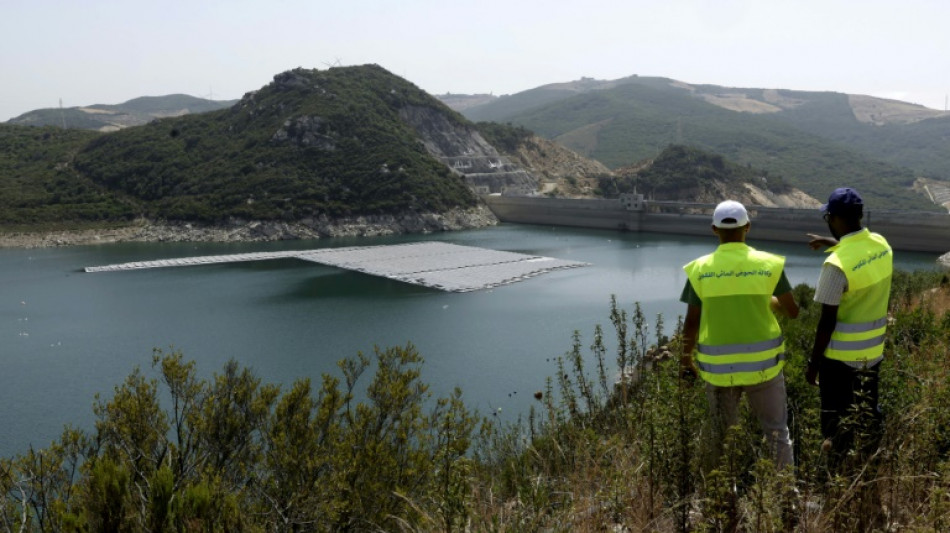 Marruecos cubre sus presas con paneles solares flotantes contra la sequ&iacute;a
