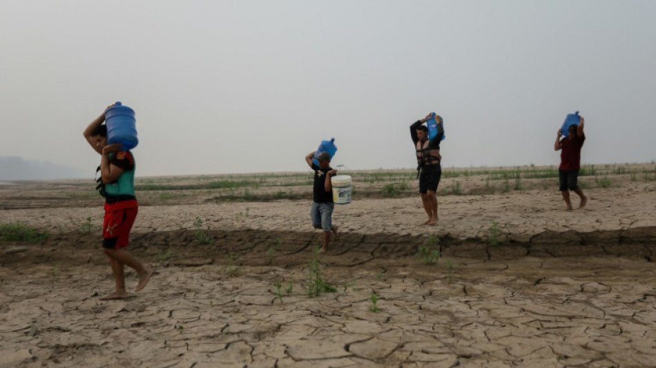 Au Br&eacute;sil, un "petit paradis" pi&eacute;g&eacute; par la s&eacute;cheresse en Amazonie