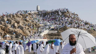 Pilgerfahrt Hadsch: Tausende Gl&auml;ubige beten auf dem Berg Arafat