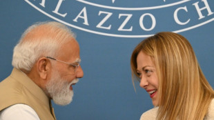 Selfies, caramels "Melody" et commerce : Narendra Modi en visite en Italie